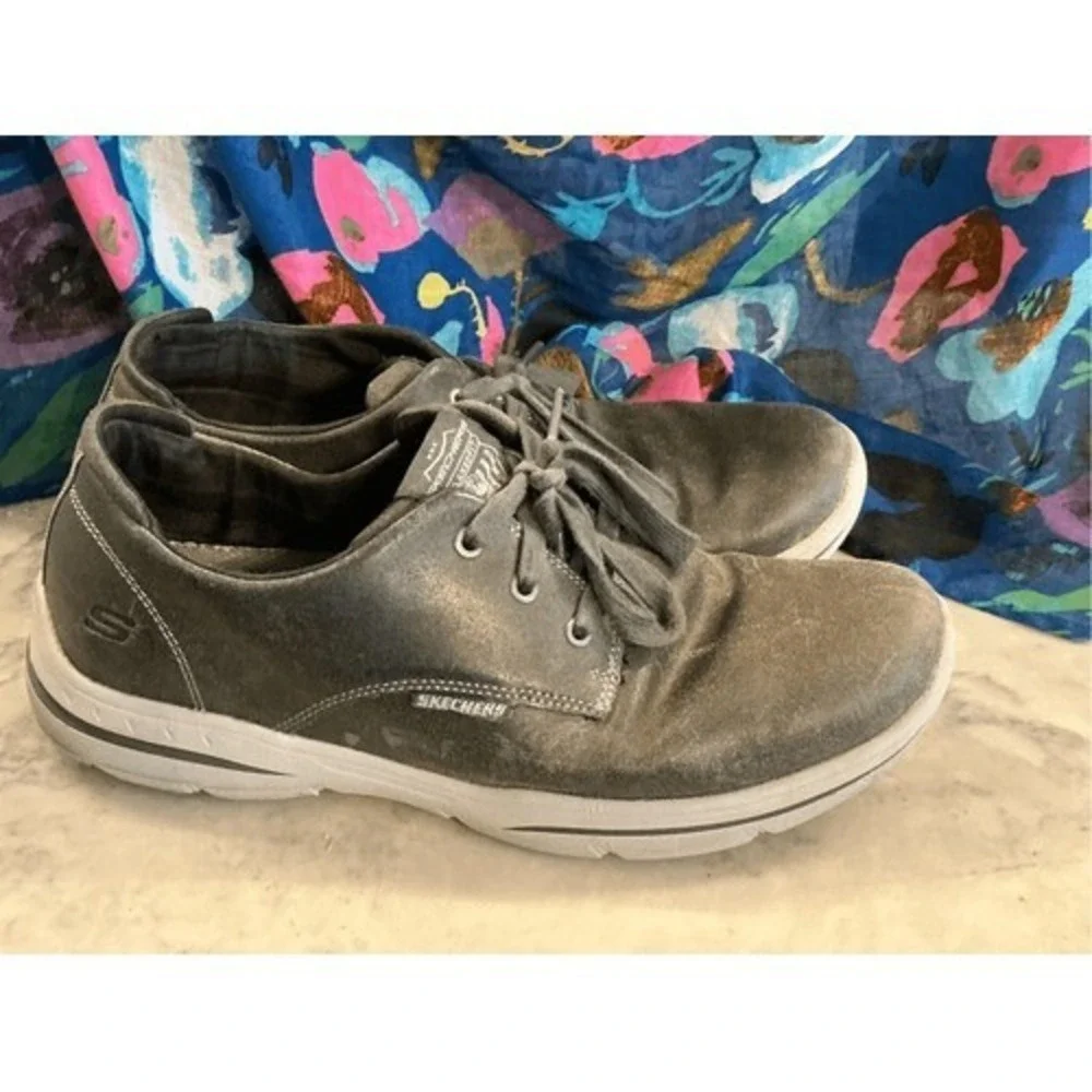 Sketchers Relaxed Fit Air-Cooled Memory Foam Gray Leather Shoes Mens‎ 8.5 Tennis